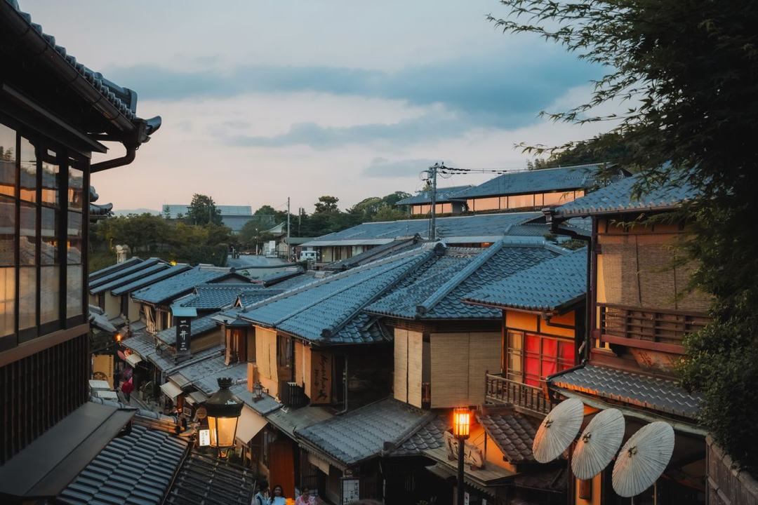 Wooden rooftops and lanes in Higashiyama, Kyoto.